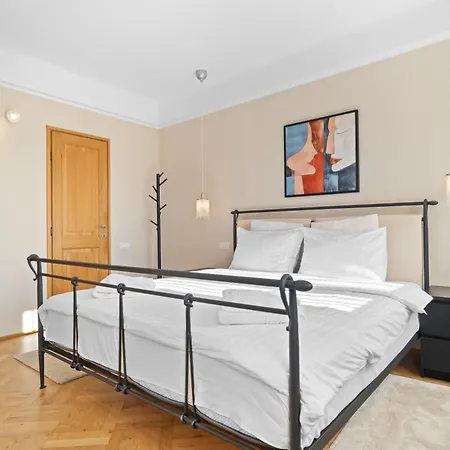 Ultra Elisabeta - Cismigiu Park Apartment