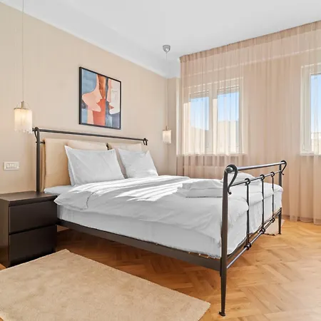 Ultra Elisabeta - Cismigiu Park Bucharest