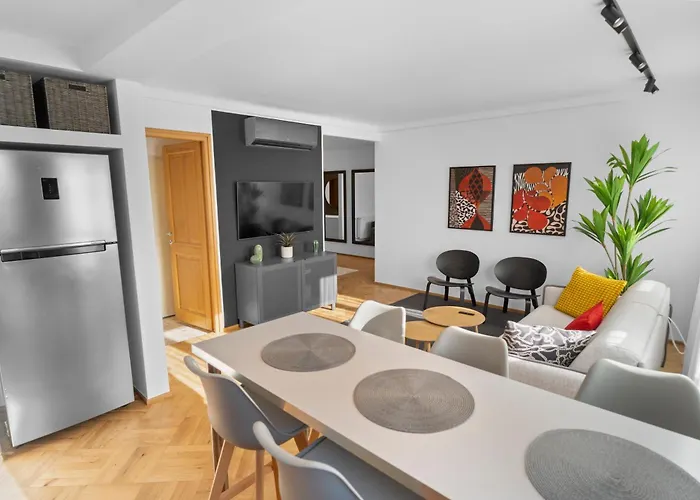 Ultra Elisabeta - Cismigiu Park 布加勒斯特