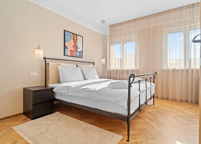 Ultra Elisabeta - Cismigiu Park Бухарест