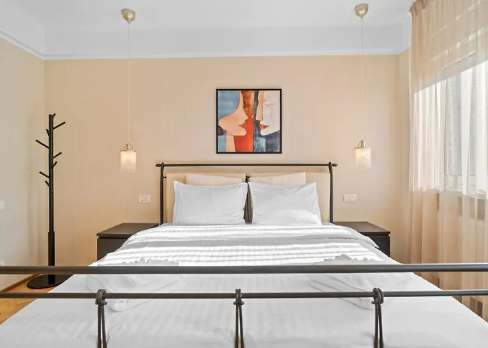 Ultra Elisabeta - Cismigiu Park * Бухарест